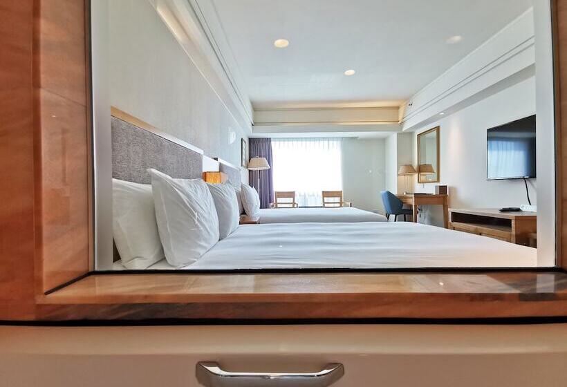 اتاق لوکس خانوادگی, Azure