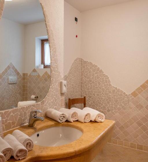 小型套房, Europa