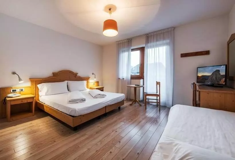 Standard Neljän Hengen Huone, Europa
