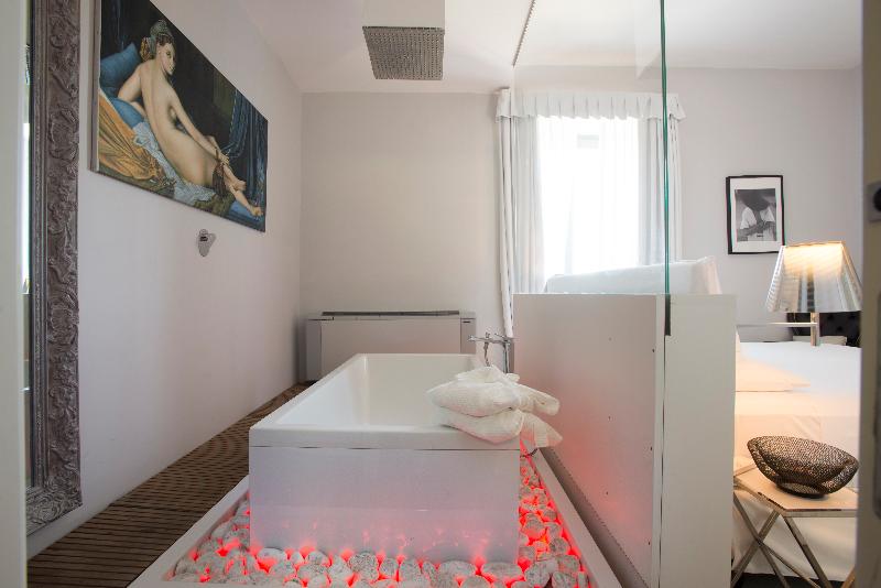 高级套房, La Suite Boutique