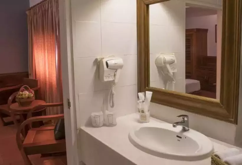 スタンダードルーム, Pakse Hotel & Restaurant