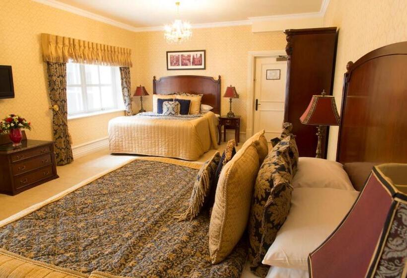 غرفة عائلية كلاسيكية, Kilronan Castle Hotel & Spa