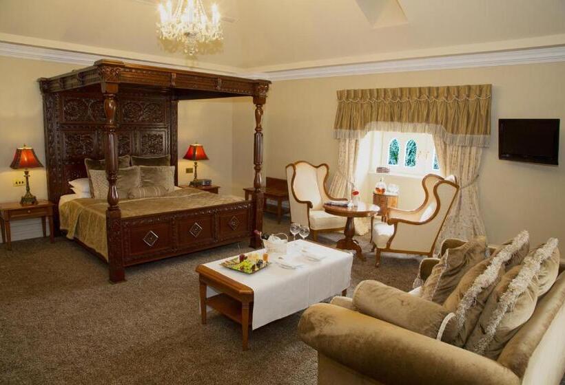 جناح, Kilronan Castle Hotel & Spa