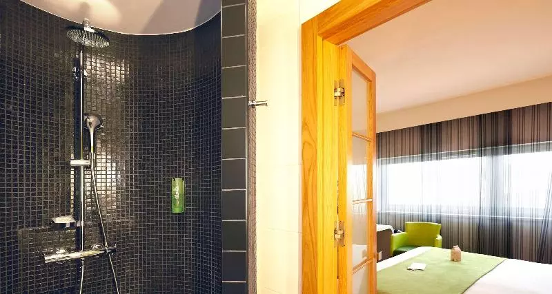 キングサイズベッドのスーペリアルーム, Best Western Plus Hôtel Le Rhénan & Restaurant Chez Claude