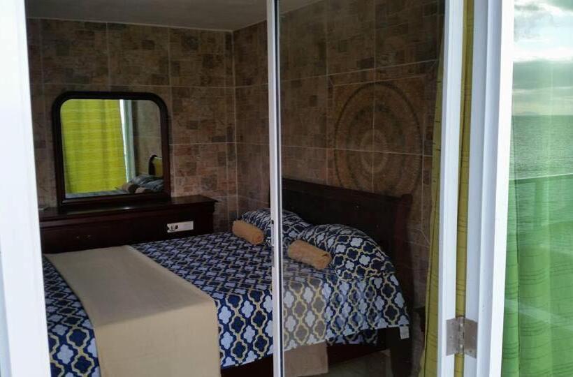 اتاق استاندارد با چشمانداز دریا, Colombus