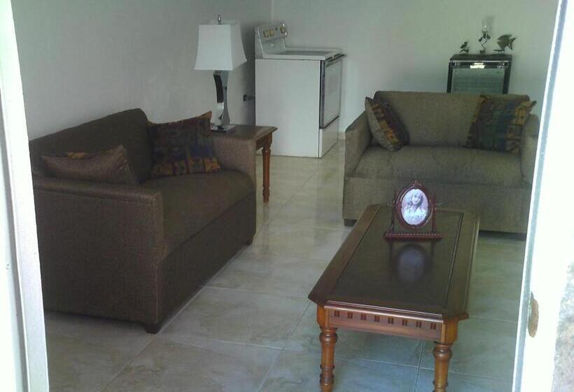 ویلای 2 خوابه با چشمانداز دریا, Colombus