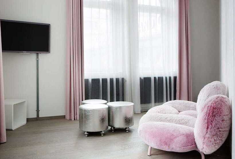 スイート, Comfort Hotel Grand Central