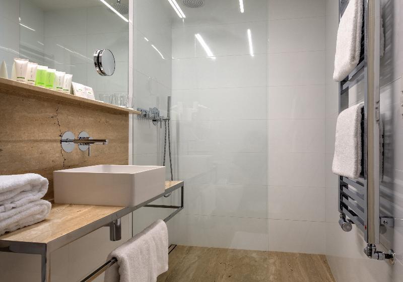 스탠다드 룸, Holiday Inn Express And Suites   Bradford, An Ihg