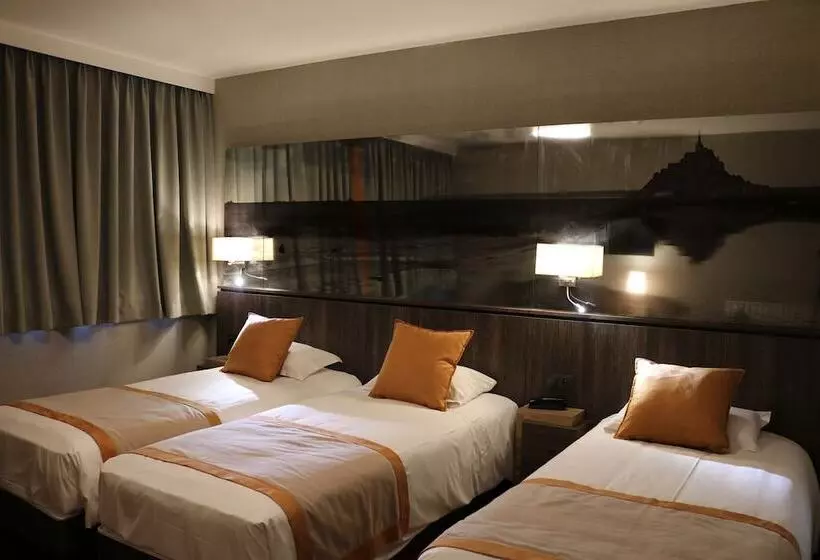 اتاق استاندارد سه نفره, Hôtel De La Digue