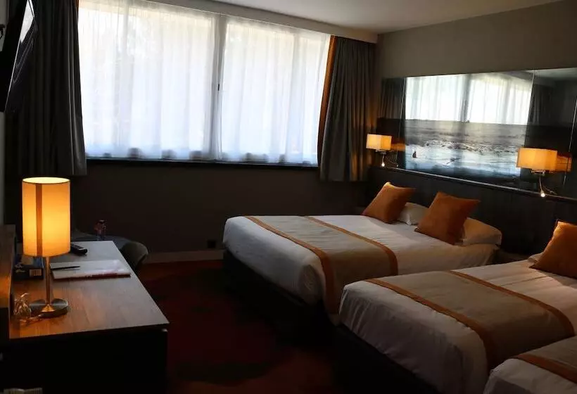 اتاق استاندارد چهار تخته, Hôtel De La Digue