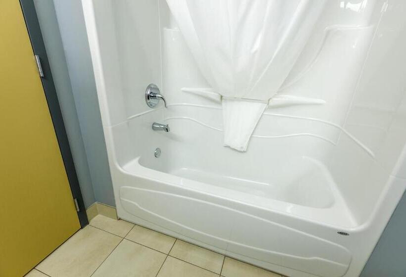 غرفة قياسية, Quality Inn & Suites Victoriaville