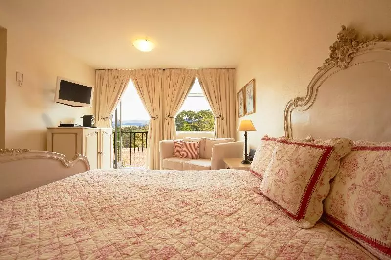 デラックススイート, Villa Howden
