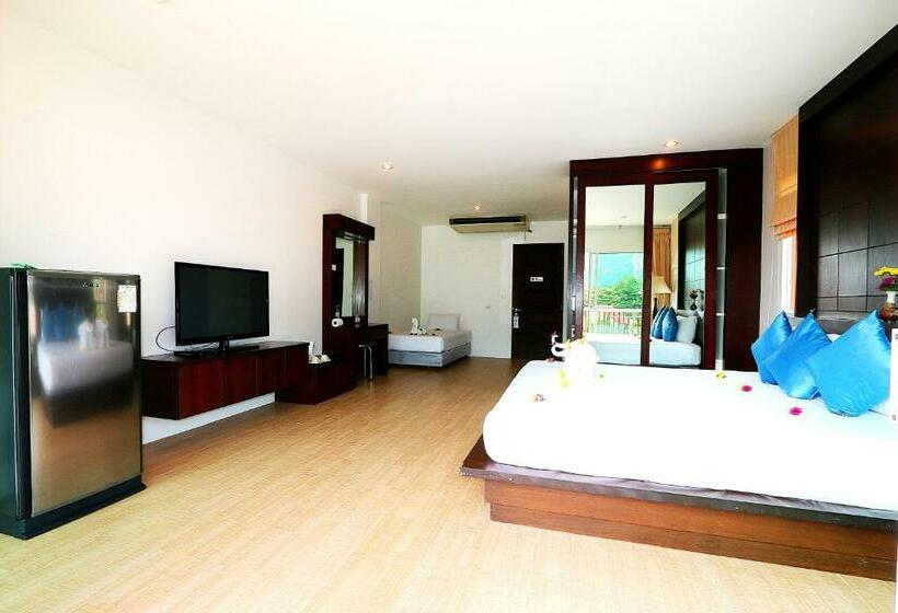 디럭스 트리플 룸, Aonang Regent