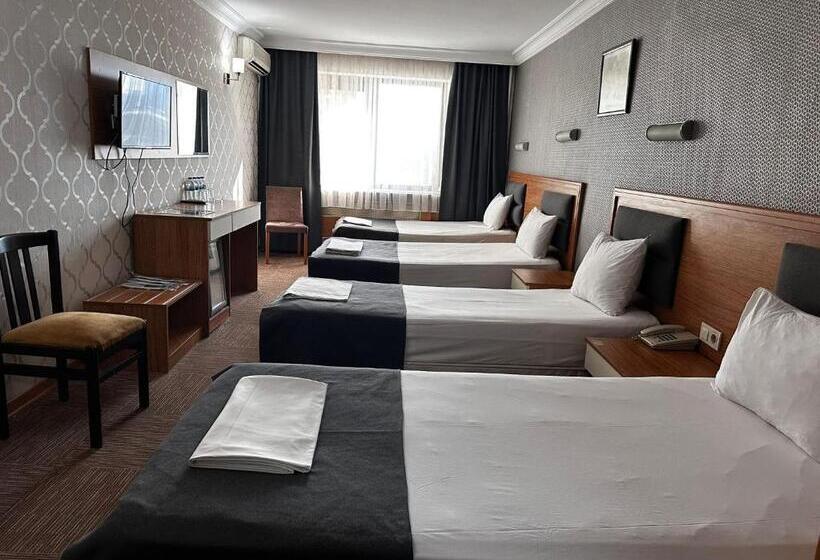 Quarto Triplo Estandar, Başkent