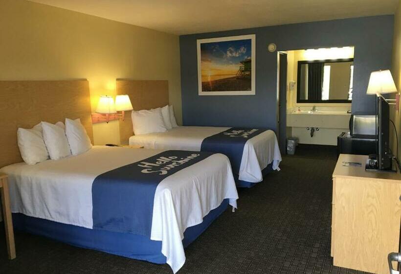 Номер Стандарт 2 Двуспальные Кровати, Days Inn By Wyndham Crystal River