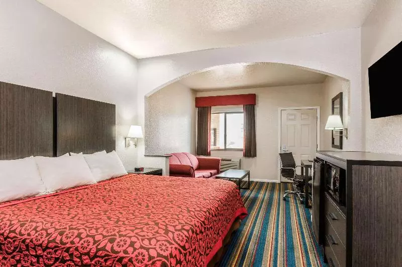 Standard-huone King-vuode, Days Inn By Wyndham Dickinson Tx