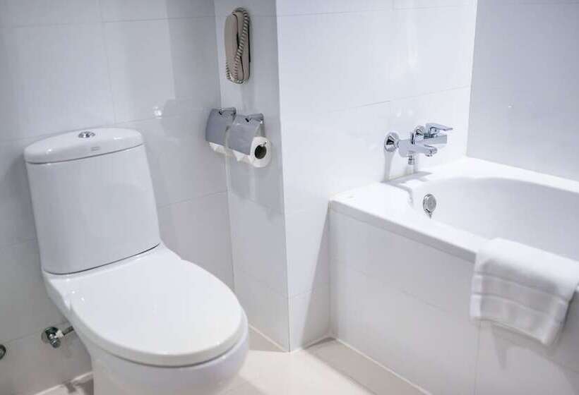 سوییت لوکس, Grand Howard Hotel Bangkok