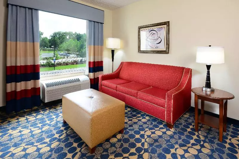スタンダードルーム, Hampton Inn & Suites Durham/north I85
