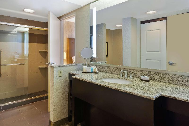 غرفة قياسية لذوى الاحتياجات الخاصة, Hilton Garden Inn Frisco