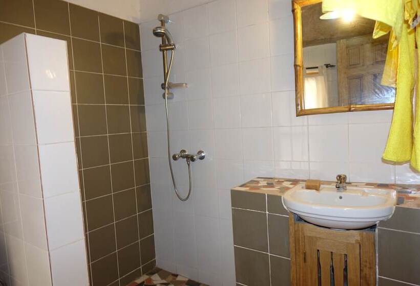 اتاق لوکس, Keur Marrakis