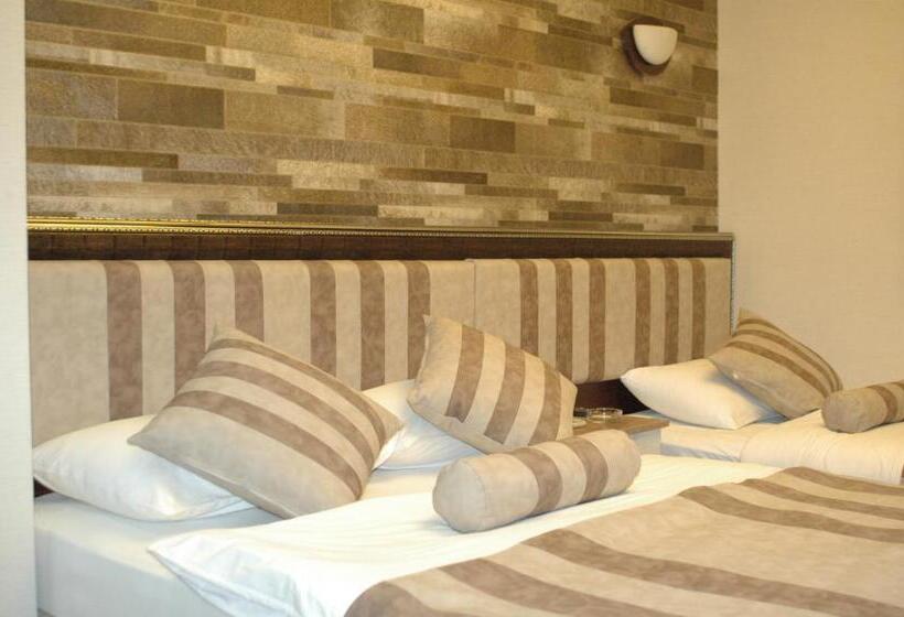 اتاق استاندارد سه نفره, Konak Saray