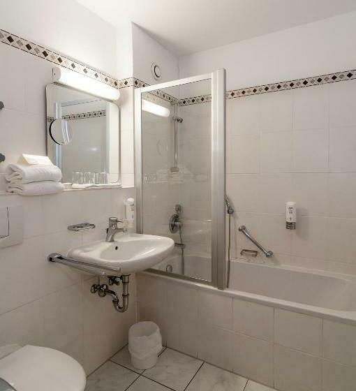 标准单人间, My Park