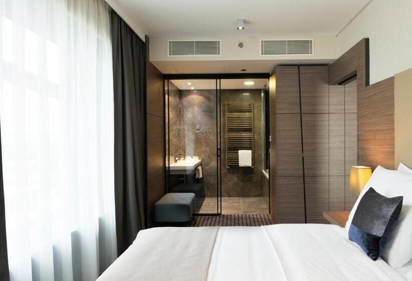 سوییت جونیور, Radisson Blu Plaza Hotel Ljubljana