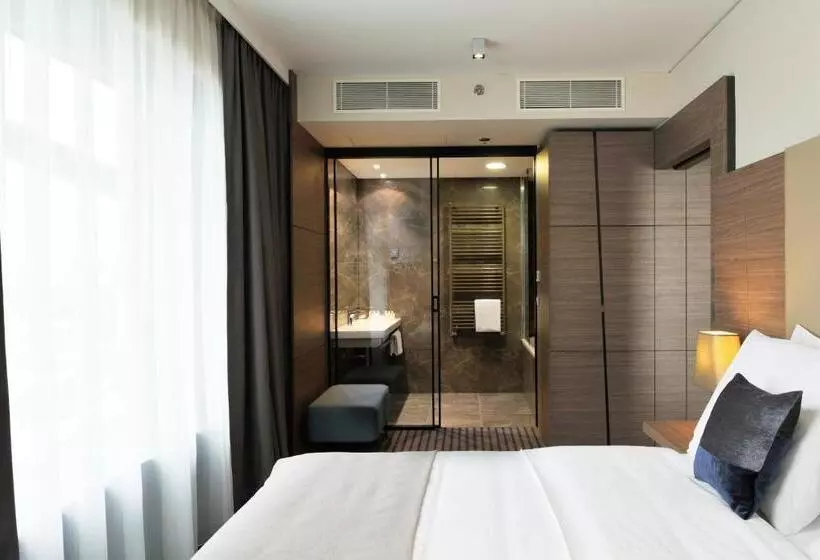 سوییت جونیور, Radisson Blu Plaza Hotel Ljubljana