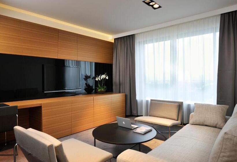 سوییت, Radisson Blu Plaza Hotel Ljubljana