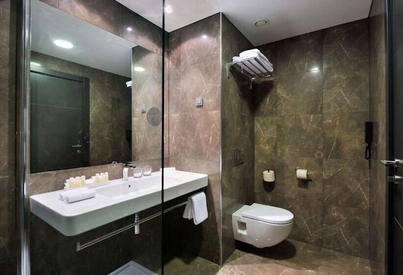 اتاق استاندارد, Radisson Blu Plaza Hotel Ljubljana