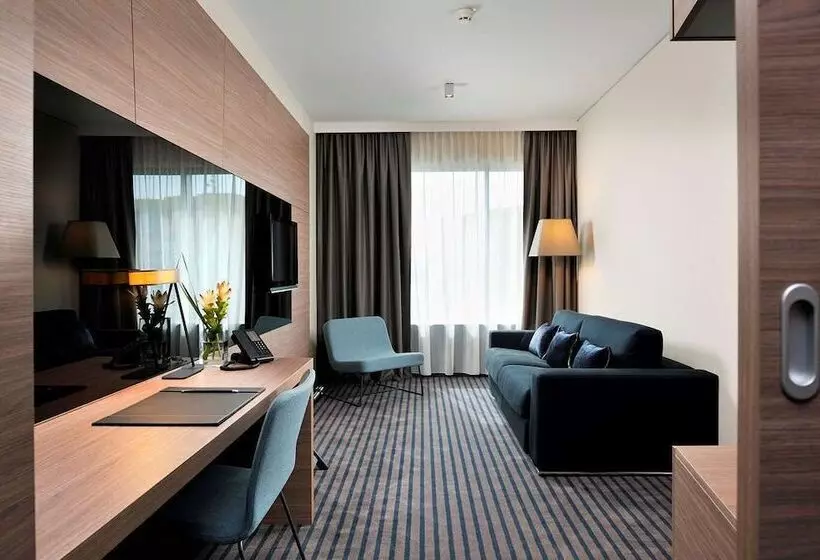 سوییت جونیور, Radisson Blu Plaza Hotel Ljubljana