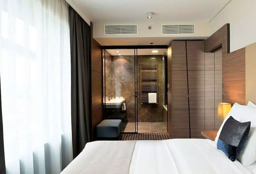 سوییت جونیور, Radisson Blu Plaza Hotel Ljubljana
