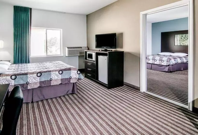 スイート（家族用）, Super 8 By Wyndham Brenham Tx