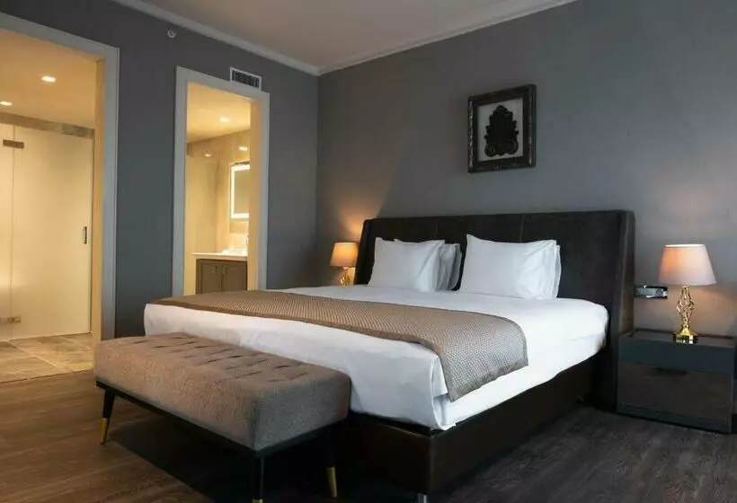 Presidential Suite