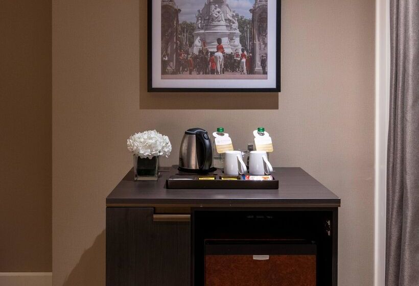 اتاق سوپریور با چشمانداز شهر, Windsor Hotel & Convention Center Istanbul