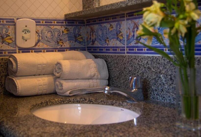 חדר משפחתי, Solaris D Búzios