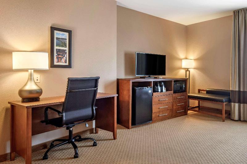 Люкс, Comfort Suites Florence Shoals Area