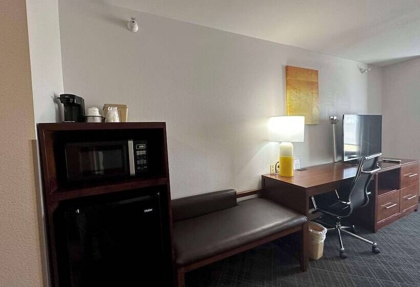 جناح, Comfort Suites Jacksoncape Girardeau