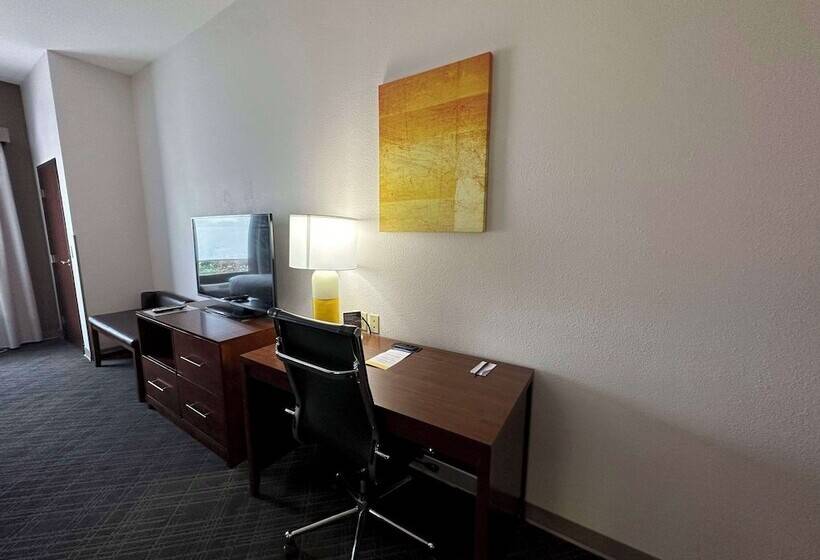 جناح, Comfort Suites Jacksoncape Girardeau