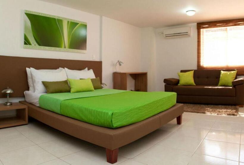 수피리어 룸, Condina Pereira