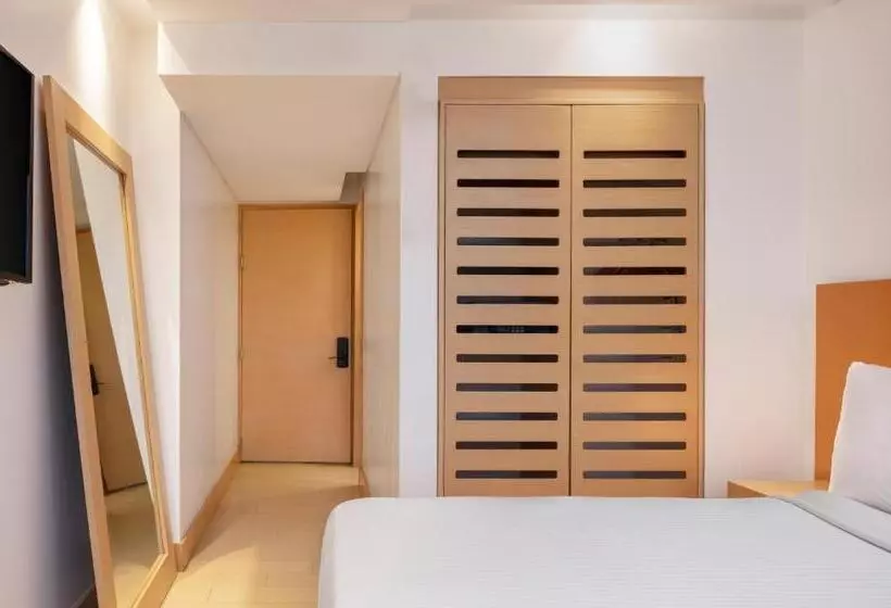 バルコニー付きスタンダードルーム, Fairfield By Marriott Bogota Embajada