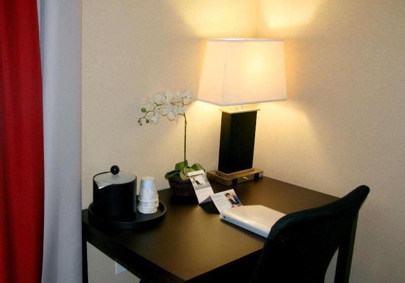 Стандартный Номер Кровать Кинг, Hampton Inn & Suites Salt Lake City University/foothill Dr
