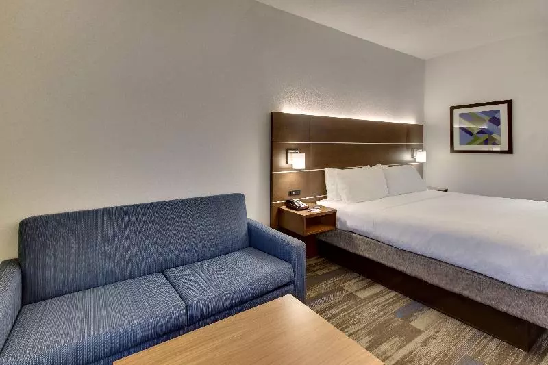キングサイズベッドのスタンダードルーム, Holiday Inn Express Fishkill, An Ihg