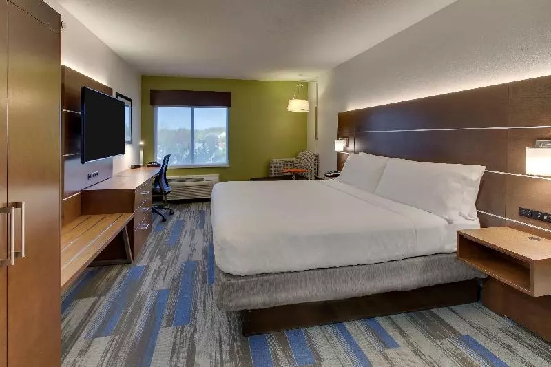 キングサイズベッドのエクゼクティブルーム, Holiday Inn Express Fishkill, An Ihg