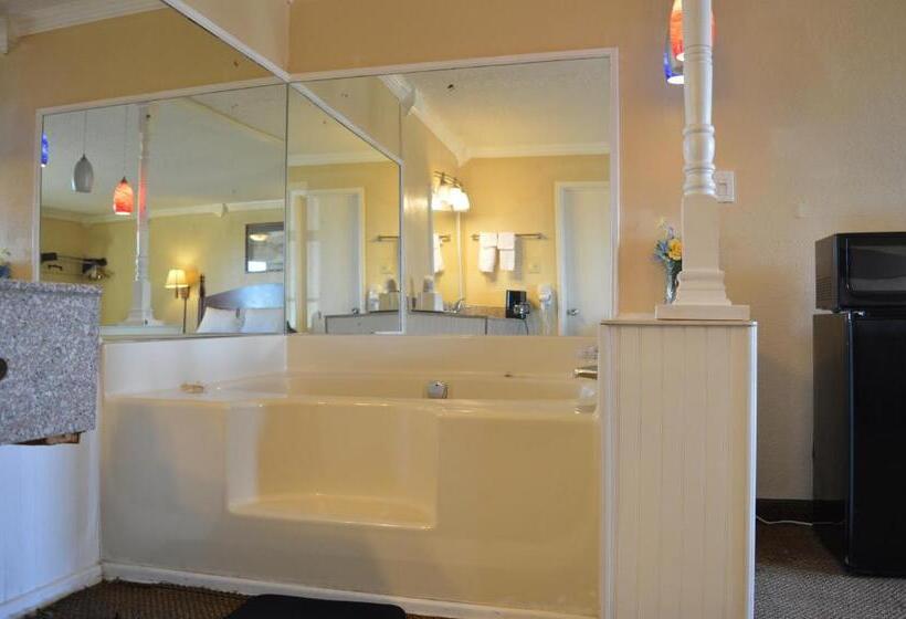 سوئیت با تخت بزرگ, Knights Inn Greenville