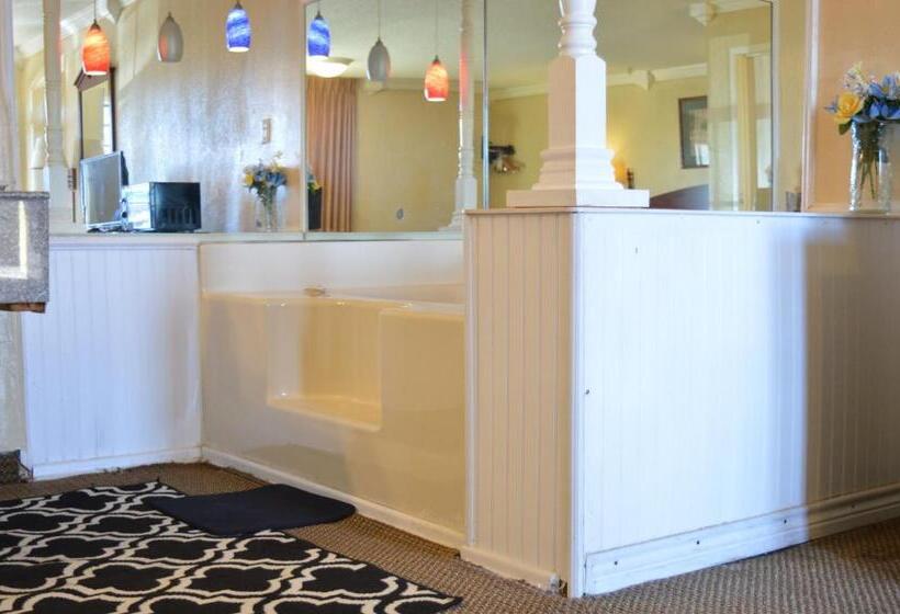 Люкс Кровать Кинг, Knights Inn Greenville