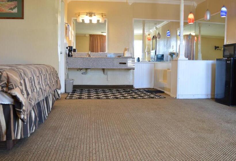 سوئیت با تخت بزرگ, Knights Inn Greenville