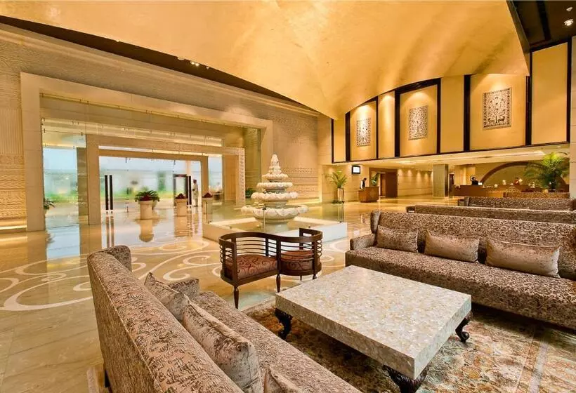 デラックススイート, The Lalit Jaipur