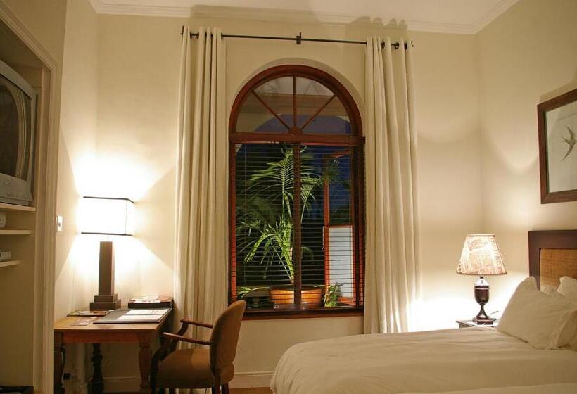 غرفة قياسية, The Royal