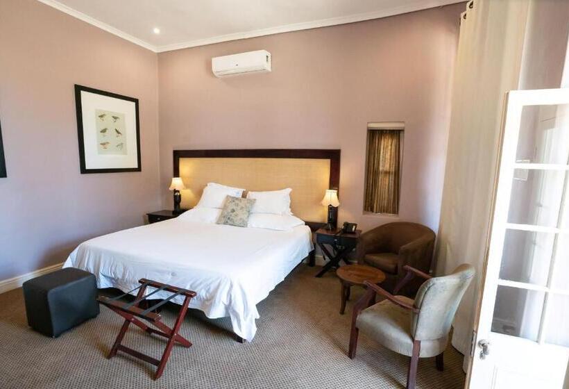 غرفة قياسية, The Royal